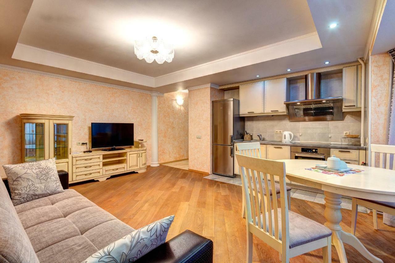 Apartments Near The Shopping Center Gulliver Киев Экстерьер фото