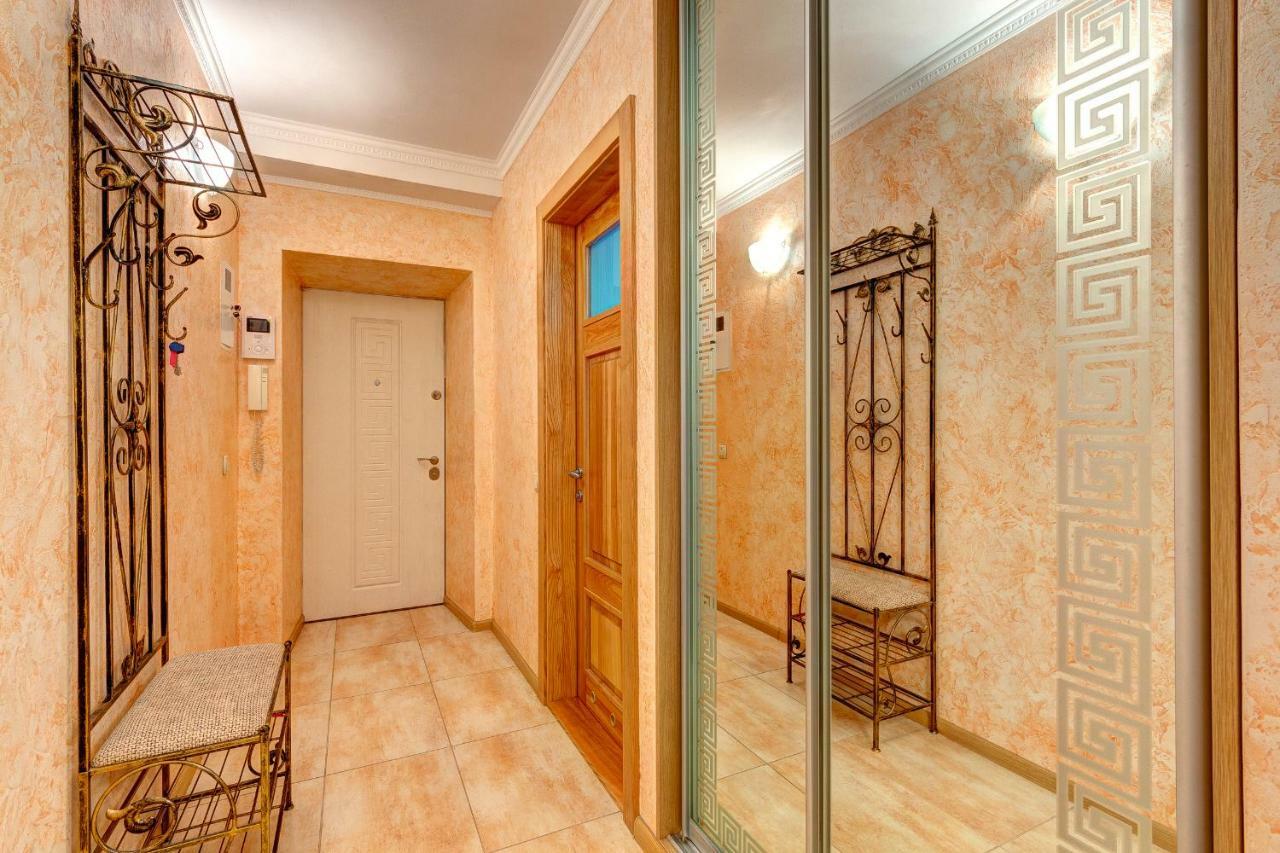 Apartments Near The Shopping Center Gulliver Киев Экстерьер фото